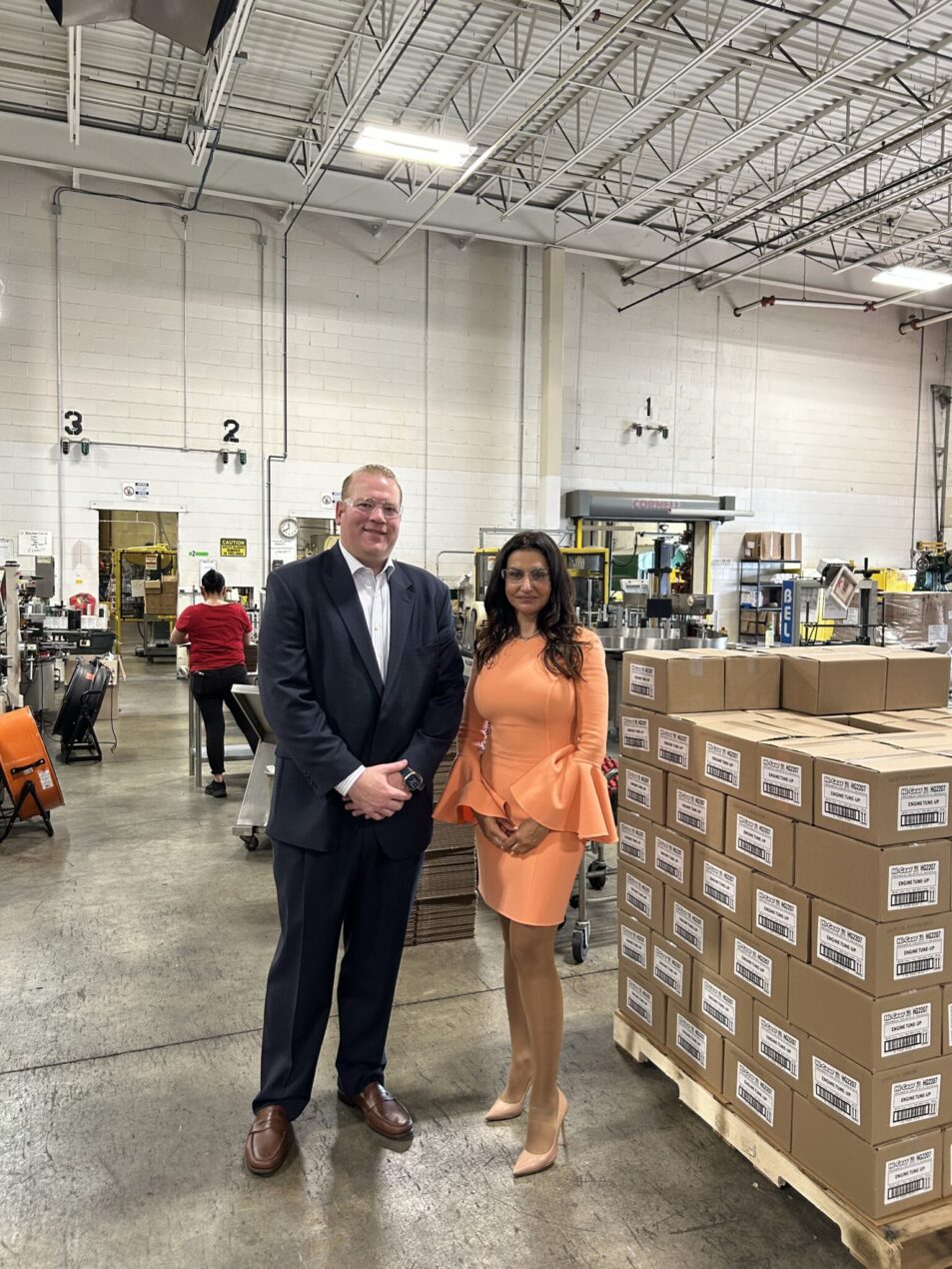 Jeffrey Morse, SVP Commercial Lending Team Leader and Svetlana Aptekman, President of Hi-Gear Products